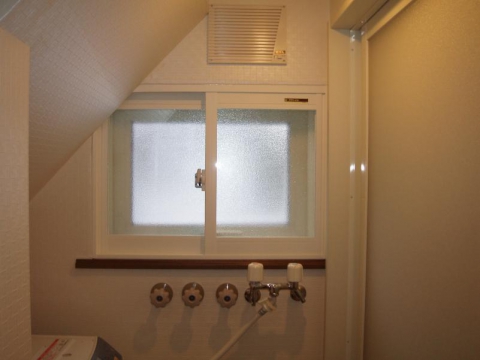 【青森中央店】 ヒートショック対策に 浴室・トイレを断熱窓リフォーム！